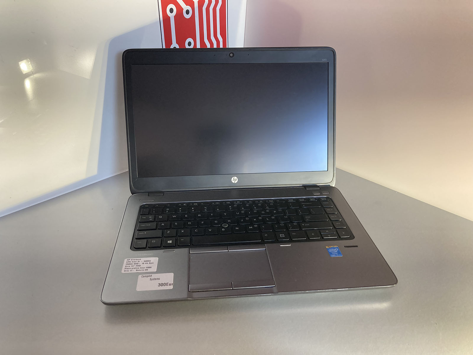 HP 830